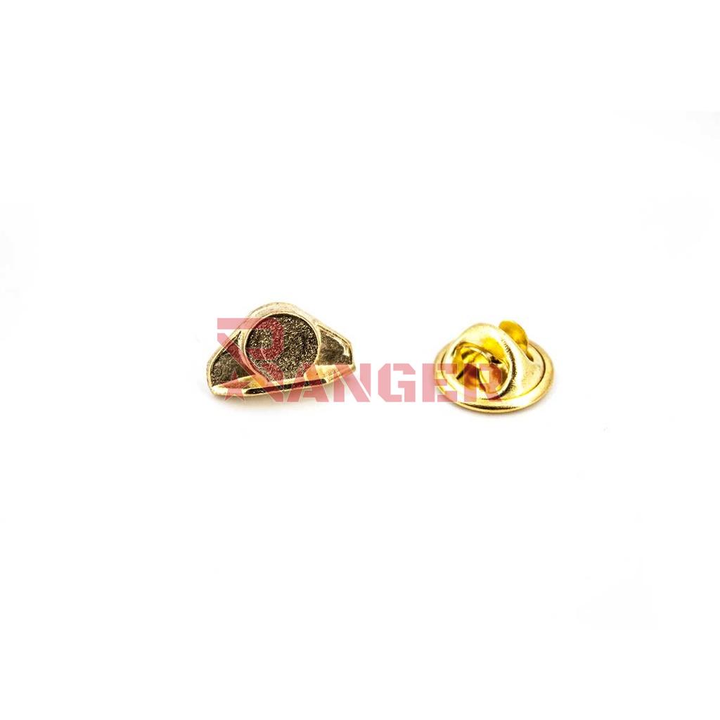 PIN TRICORNIO NEGRO/DORADO