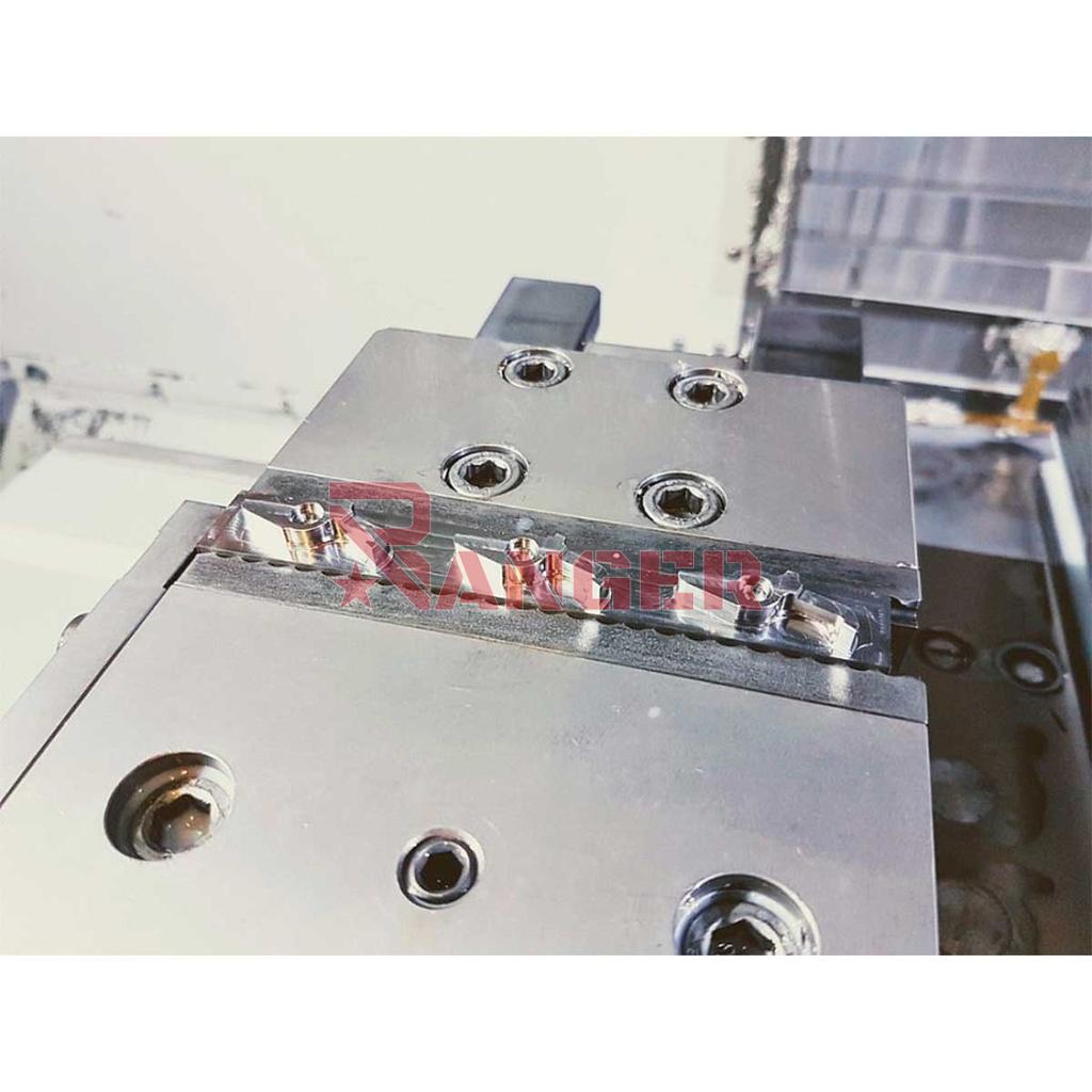 CUT OF LEVEL V2 RETRO ARMS NEGRA