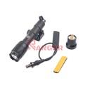 LINTERNA M600C C/PULSADOR NEGRA