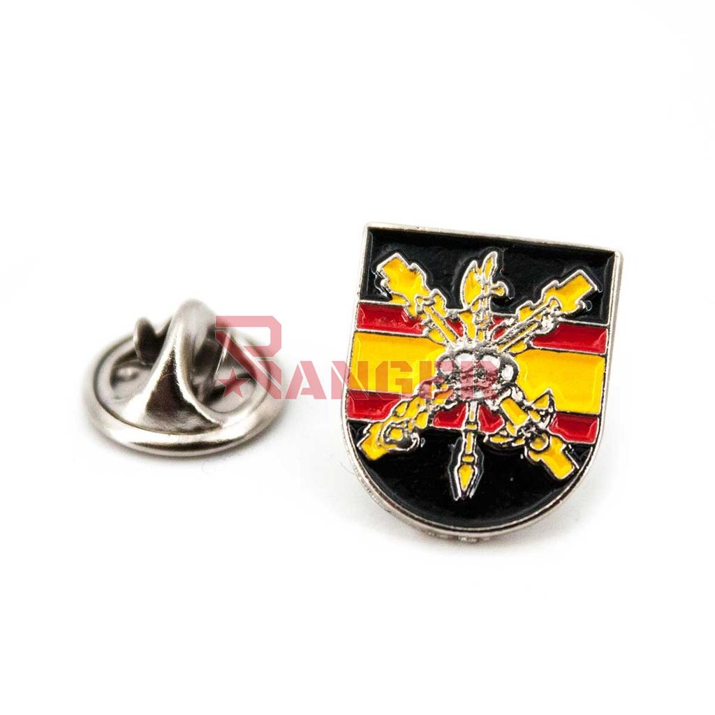PIN LEGION BANDERA ESPAÑA CENTRO NEGRO
