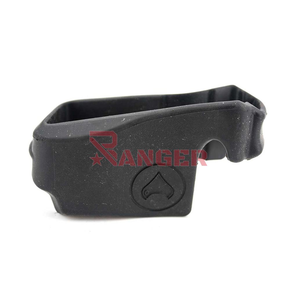 GRIP CARGADOR FMA MOLDEABLE NEGRO