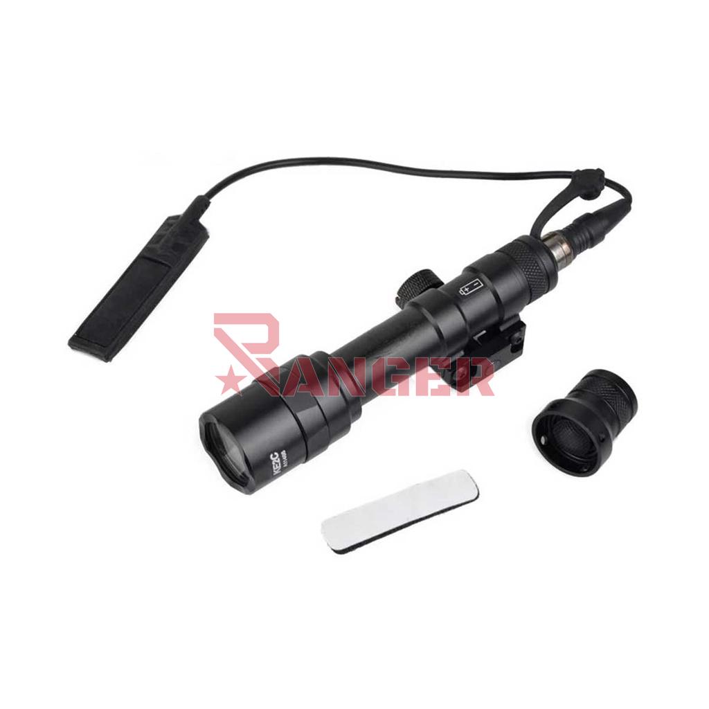 LINTERNA ELEMENT TACTICAL SCOUT NEGRA