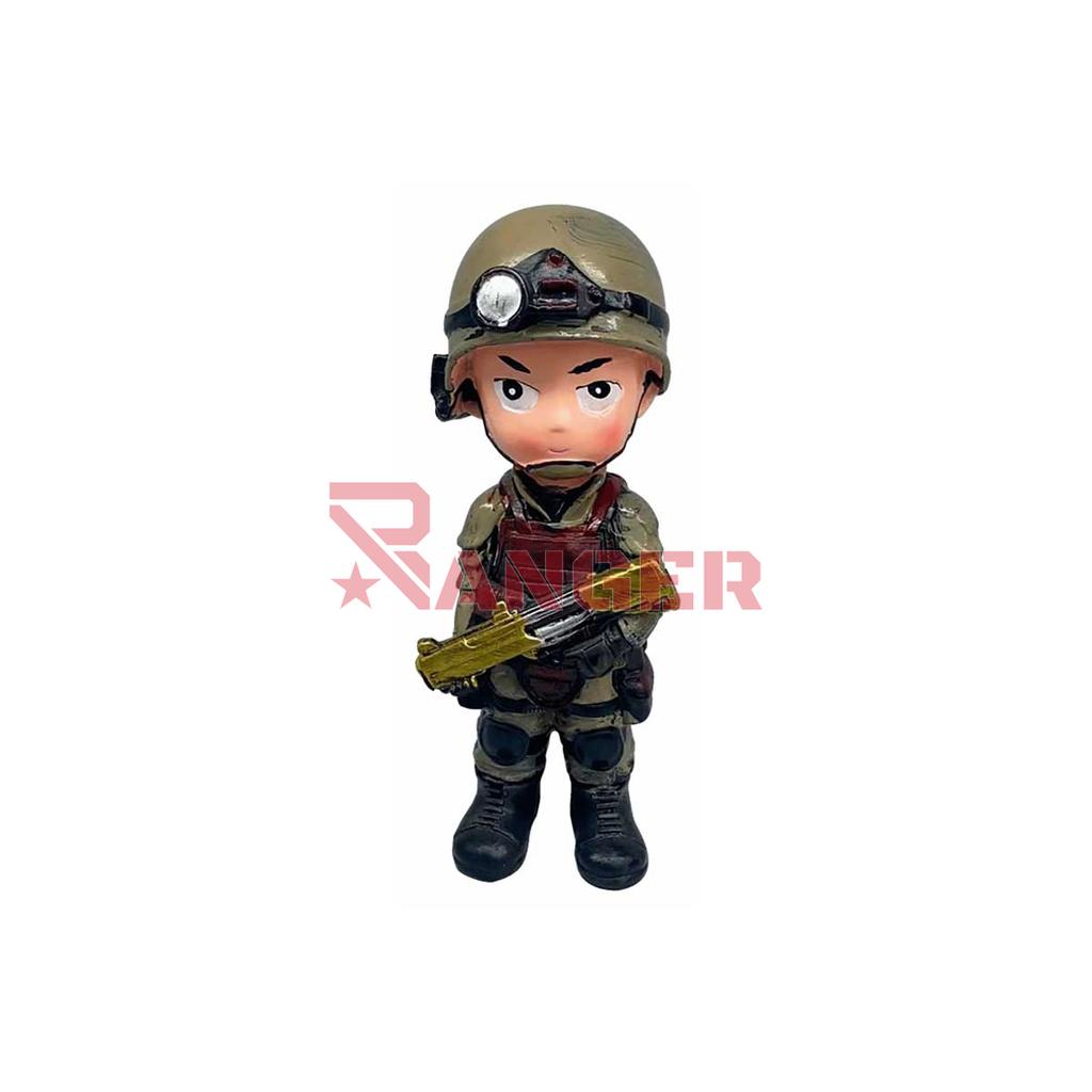 FIGURA RESINA SOLDADO CASCO FUSIL 16 CM